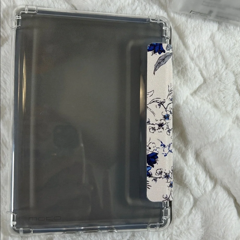 MOKO Kindle Case with Blue Floral Print
